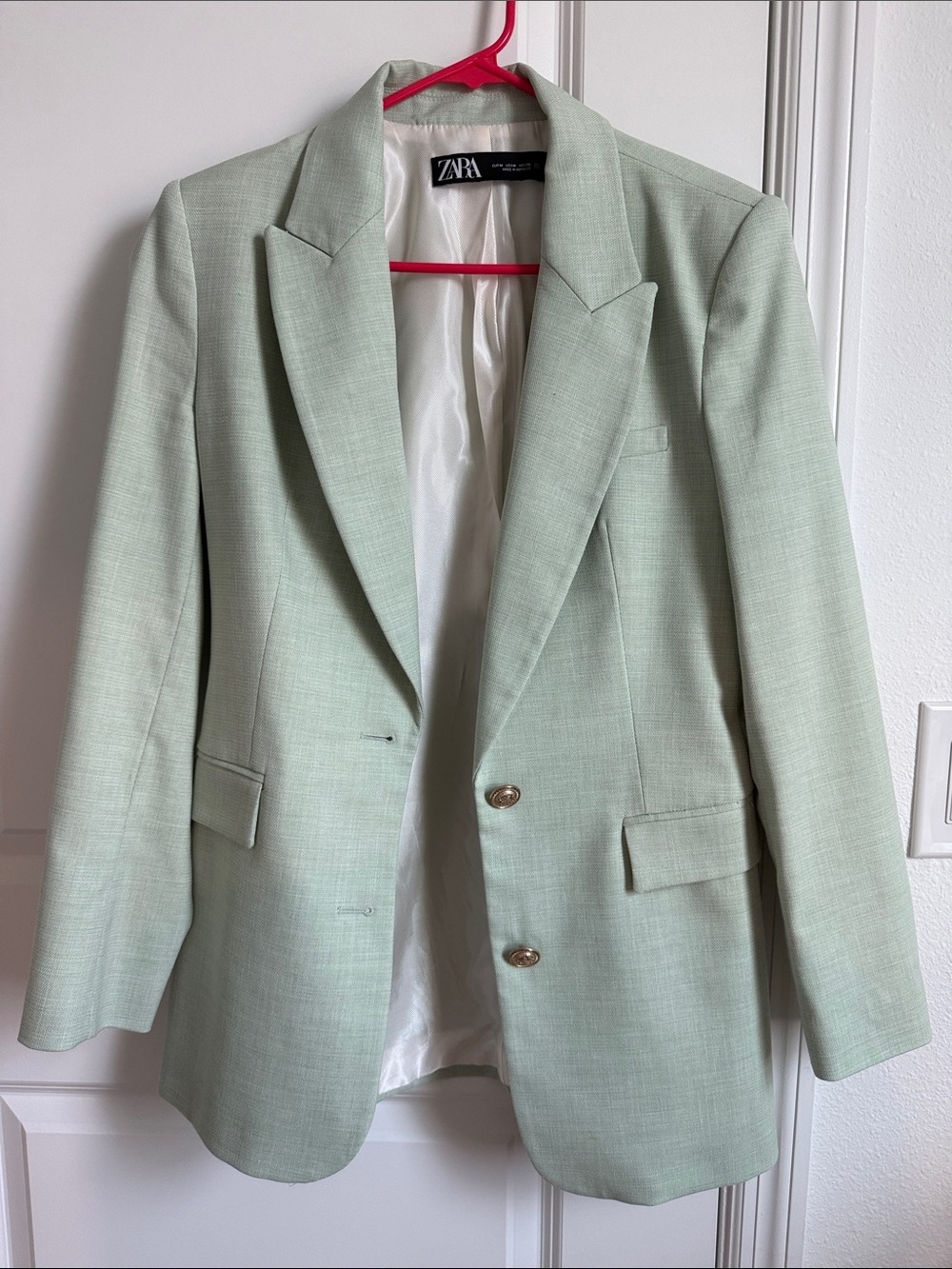 Zara women’s Mint Green Single-Breasted Blazer